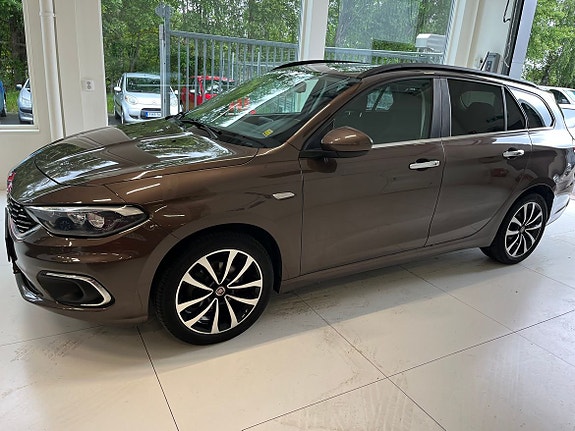 Fiat Tipo 2 of 5