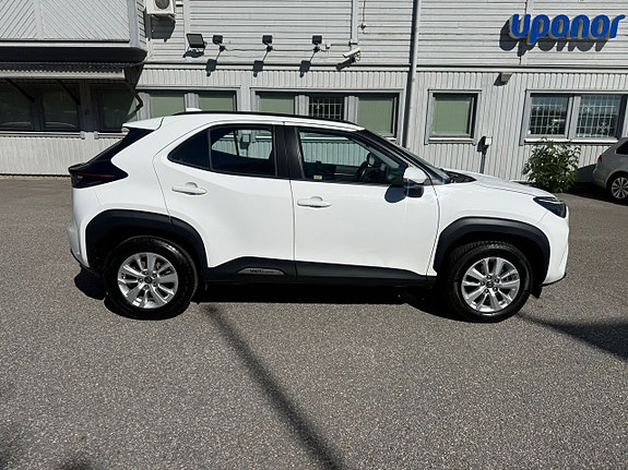 Toyota Yaris Cross 4 of 23