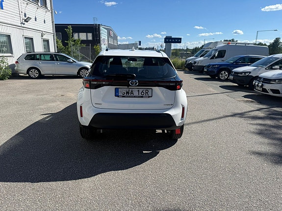 Toyota Yaris Cross 8 of 23