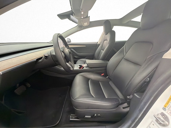 Tesla Model 3 13 of 30