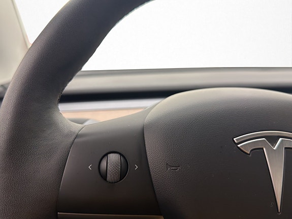 Tesla Model 3 25 of 30