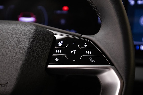 Audi Q6 e-tron 11 of 26