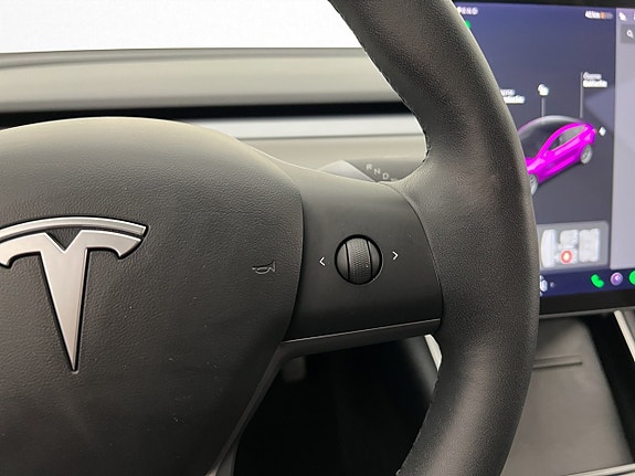 Tesla Model 3 16 of 30
