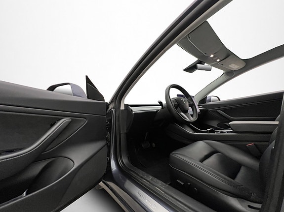Tesla Model 3 10 of 30