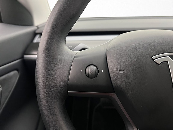 Tesla Model 3 15 of 30