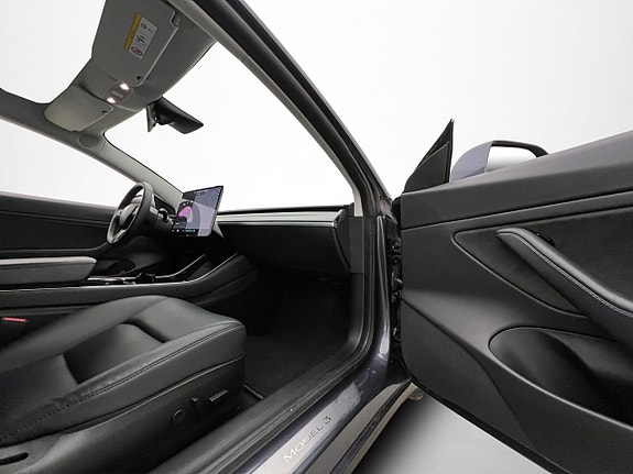 Tesla Model 3 28 of 30
