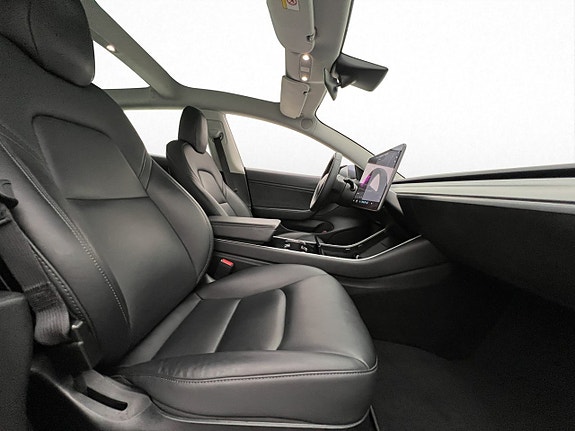 Tesla Model 3 27 of 30