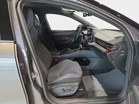 Cupra Raval 15 of 21