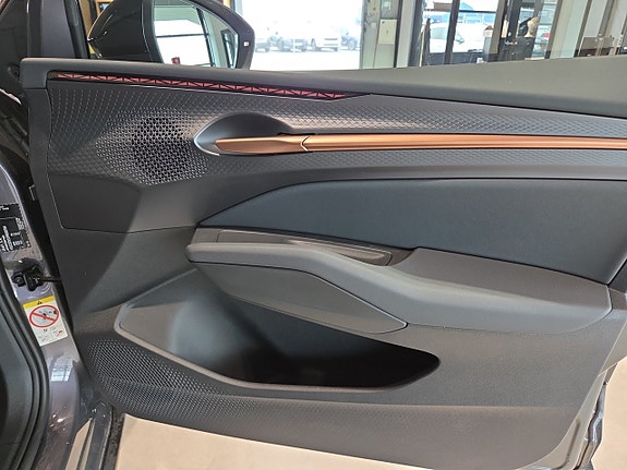 Cupra Raval 16 of 21