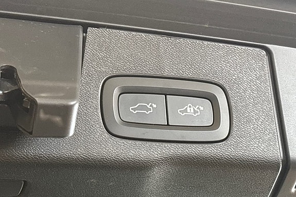 Volvo XC60 18 of 23