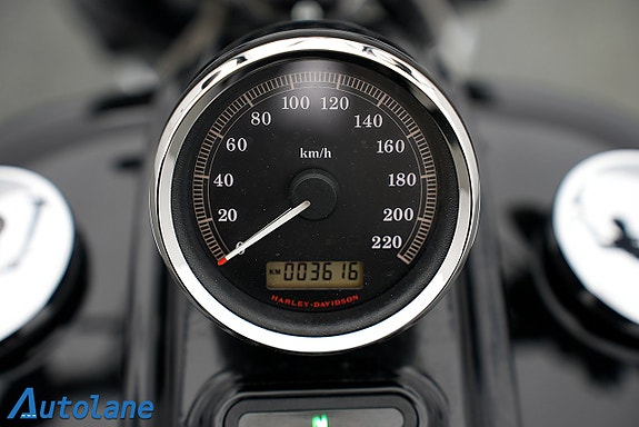Harley-Davidson Rocker  *Vance & Hines 20 of 25