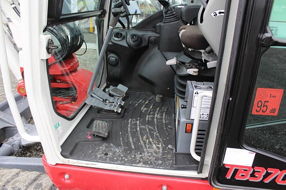 Bandgrävare Takeuchi TB370 Rototilt, Grip, centralsmörjning 11 of 12