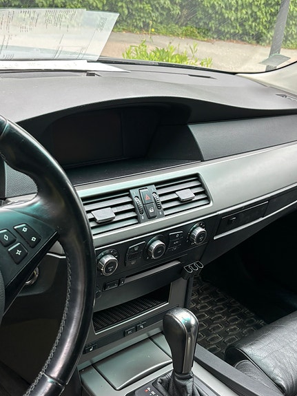 BMW 525d 8 of 12