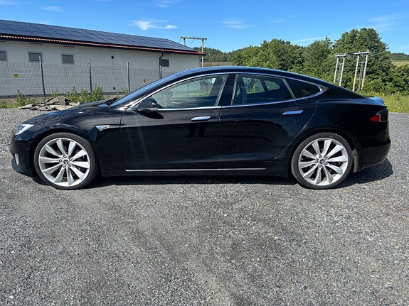 Tesla Model S 8 of 27