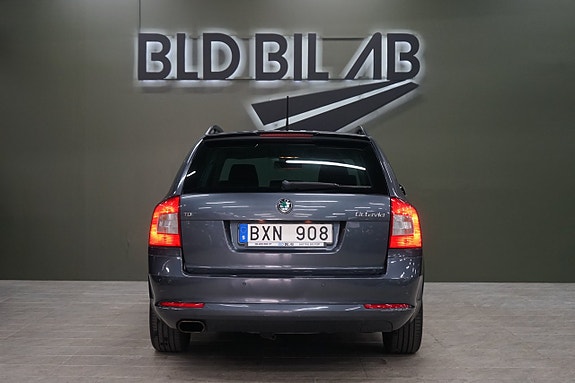 Skoda Octavia 6 of 16