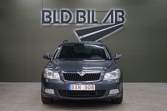Skoda Octavia 3 of 5