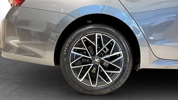 Skoda Octavia 6 of 12