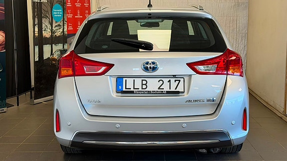 Toyota Auris 5 of 5