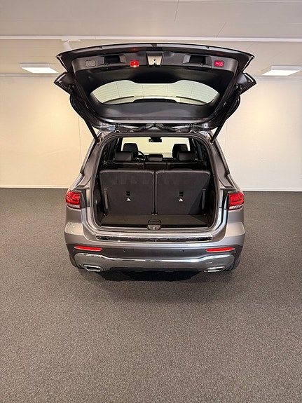 Mercedes-Benz GLB200 d 10 of 19