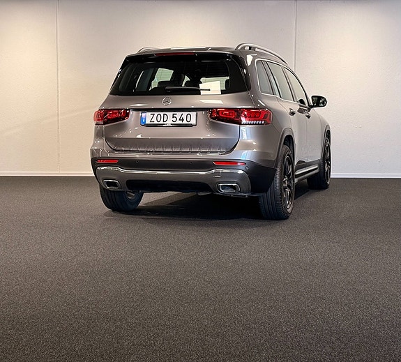 Mercedes-Benz GLB200 d 7 of 19