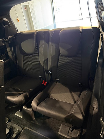 Mercedes-Benz GLB200 d 18 of 19