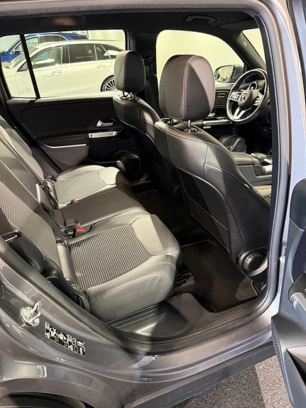 Mercedes-Benz GLB200 d 17 of 19