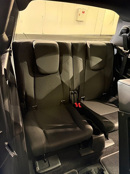 Mercedes-Benz GLB200 d 19 of 19