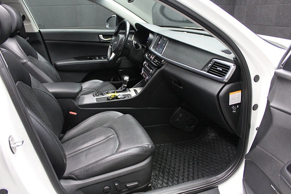 Kia Optima 12 of 25