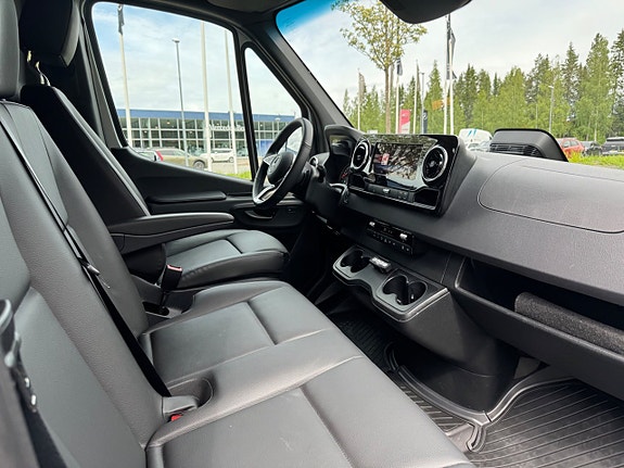 Mercedes-Benz Sprinter 319 8 of 14