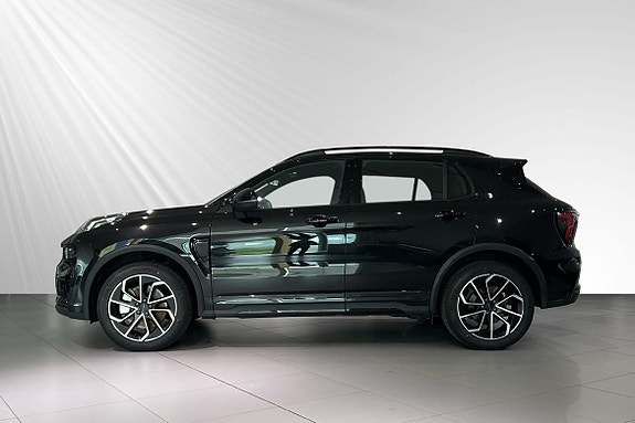 Lynk & Co 01 2 of 5