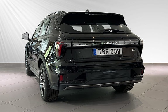 Lynk & Co 01 3 of 5