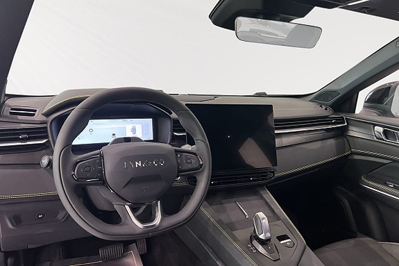 Lynk & Co 01 8 of 14
