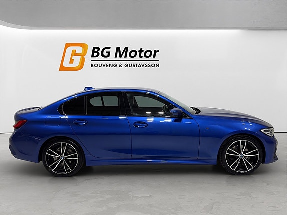 BMW 320 3 of 5