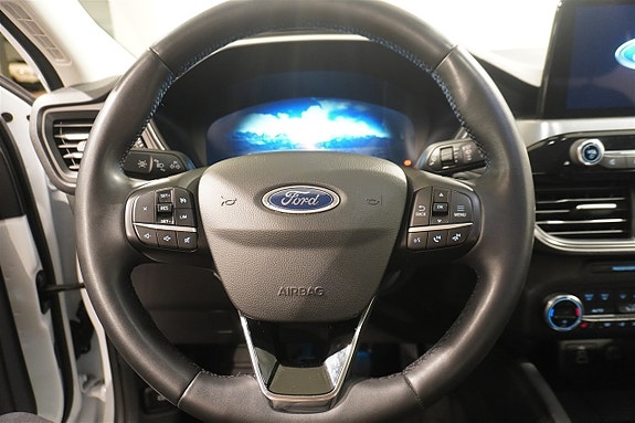 Ford Kuga 11 of 12