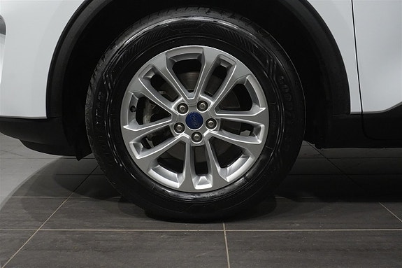 Ford Kuga 8 of 12