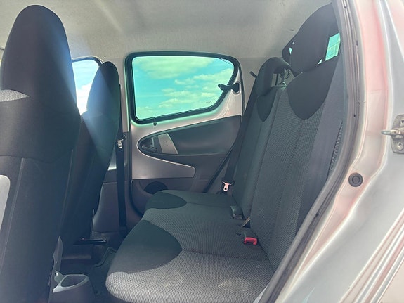 Toyota Aygo 15 of 16