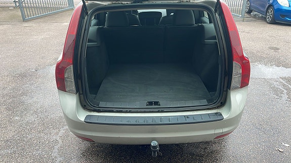 Volvo V50 5 of 5