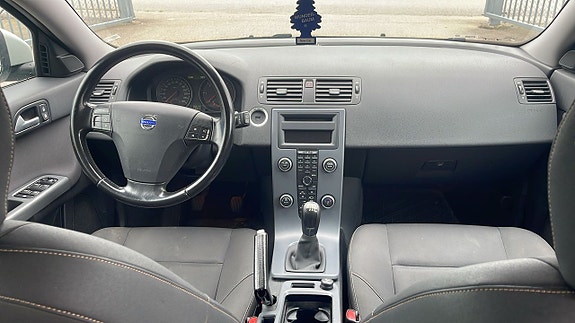 Volvo V50 9 of 10