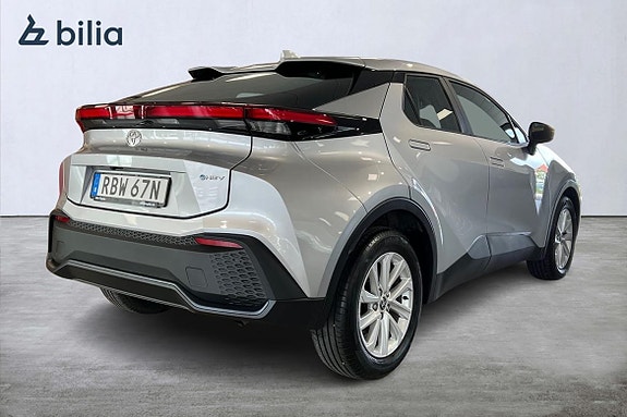 Toyota C-HR 19 of 21