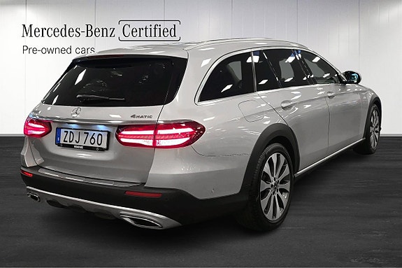 Mercedes-Benz E220 d 3 of 5