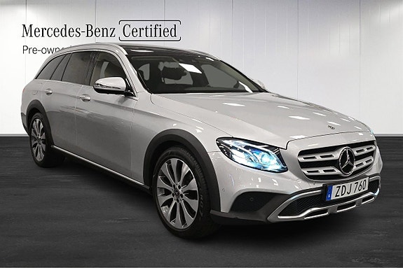 Mercedes-Benz E220 d 2 of 5