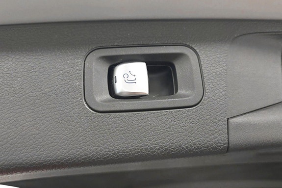 Mercedes-Benz E220 d 17 of 17
