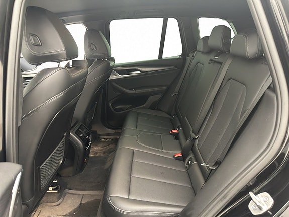 BMW X3 27 of 30