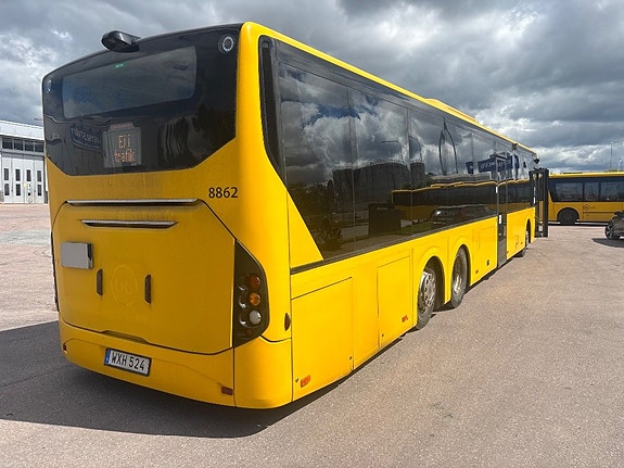 Buss Volvo 8900 B8RLE 6X2 EURO 6 4 of 5