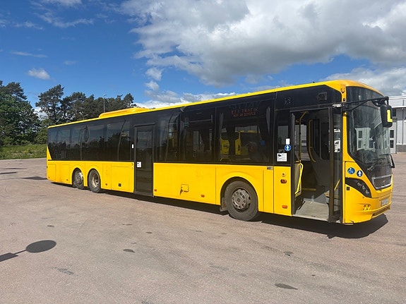 Buss Volvo 8900 B8RLE 6X2 EURO 6 2 of 5