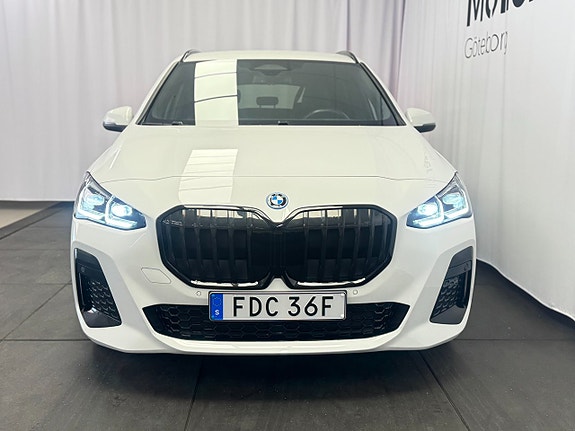BMW 225e 3 of 5