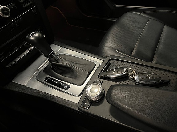 Mercedes-Benz E250 13 of 15