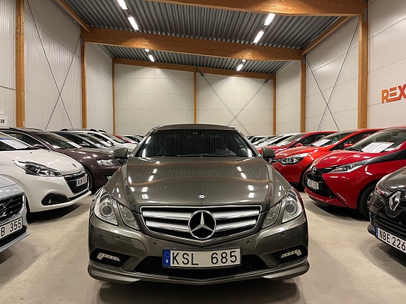 Mercedes-Benz E250 7 of 15