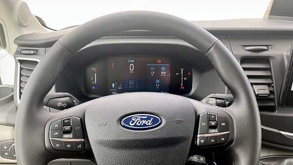 Ford Transit 13 of 13