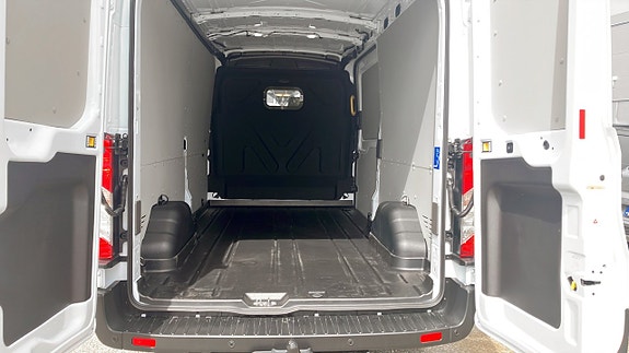 Ford Transit 12 of 13